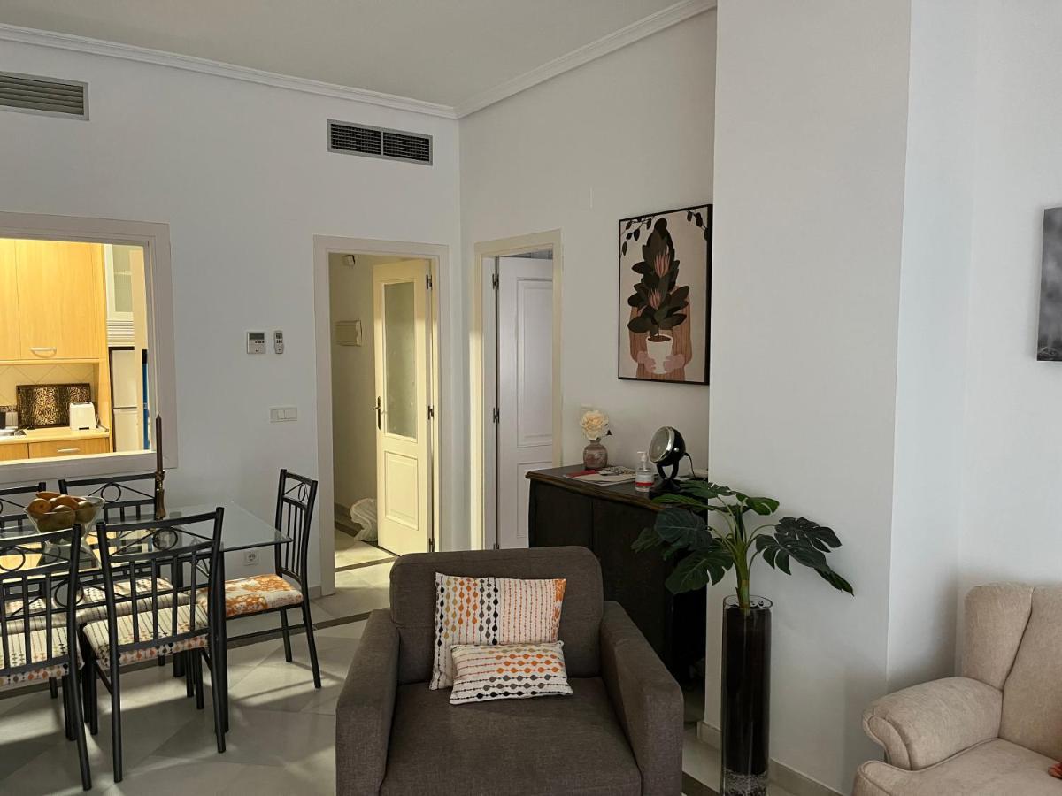 Very Nice Apartament. City Center. Private Parking, Seville